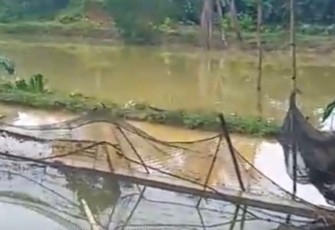 Salah satu Kolam yang Jebol Diterjang Banjir
