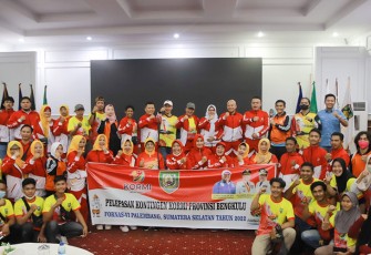 Pelepasan kontingen Bengkulu ke ajang FORNAS VI di Sumatera Selatan dari Balai Raya Semarak Bengkulu pada Rabu (29/06/2022).