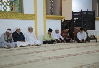 Bupati Asahan Ikuti Pengajian Subuh Masjid Agung H. Achmad Bakrie Kisaran