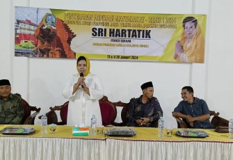 Anggota DPRD Jarim, Sri Hartatik saat serap aspirasi di Kecamatan Kandat, dan Kec. Kras Kabupaten Kediri, Selasa (23/1/2024) lalu.