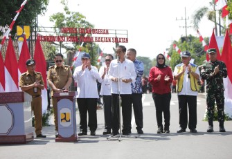 Panglima TNI saat Dampingi Presiden RI Resmikan IJD di Madiun