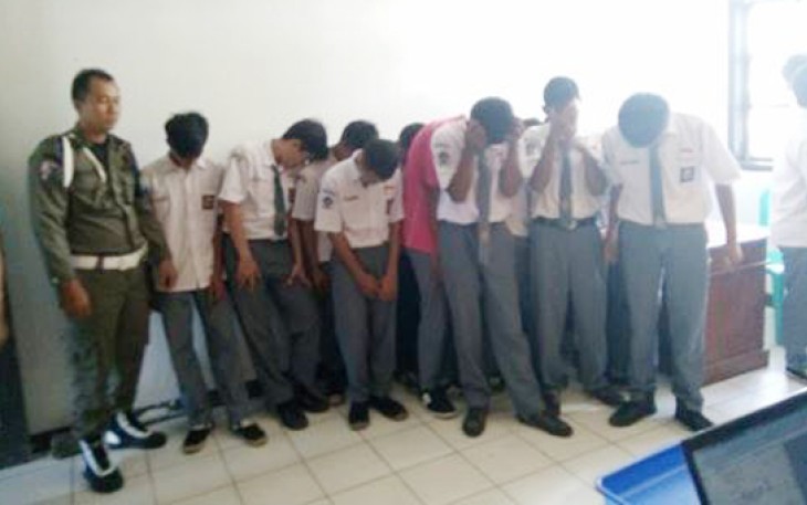 Puluhan Pelajar Terjaring Satpol PP, Senin (06/02/2017)