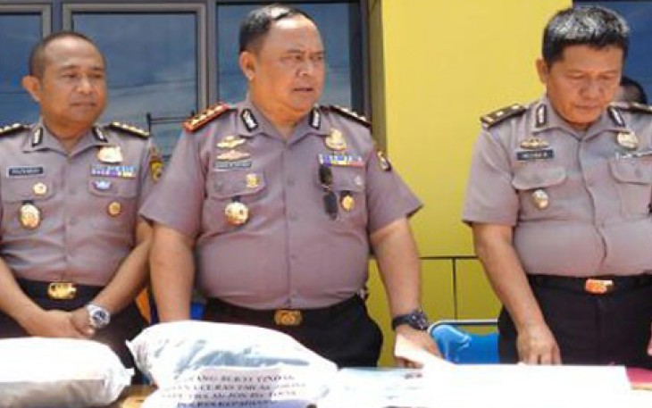 Polda Bengkulu saat ekspos barang bukti pungutan liar Pasar Percontohan Nasional Panorama, Kota Bengkulu. (Foto Antarabengkulu.com)