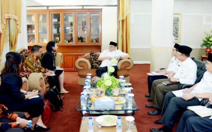 Diplomat Kemenlu RI saat membahas potensi daerah yang dimiliki Provinsi Bengkulu dalam rangka Visit 2020 Wonderful Bengkulu, bersama Gubernur.