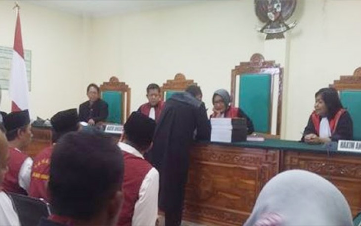 Sidang perdana kasus penjebak Bupati Bengkulu Selatan, Kamis (04/05)