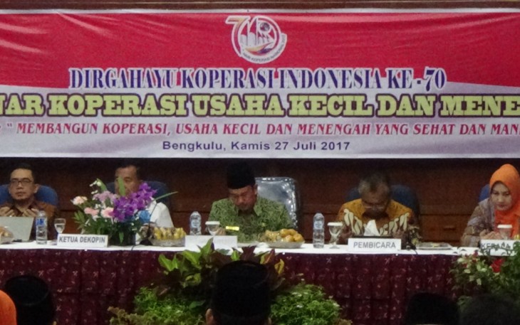 Seminar Koperasi, Usaha Kecil dan Menengah, di Gedung Pola Provinsi Bengkulu, Kamis (27/7).