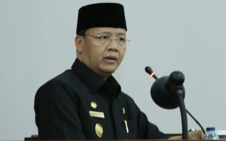 Plt Gubernur Bengkulu Rohidin Mersyah dalam Rapat Paripurna di Gedung DPRD Provinsi Bengkulu, Senin(24/7).