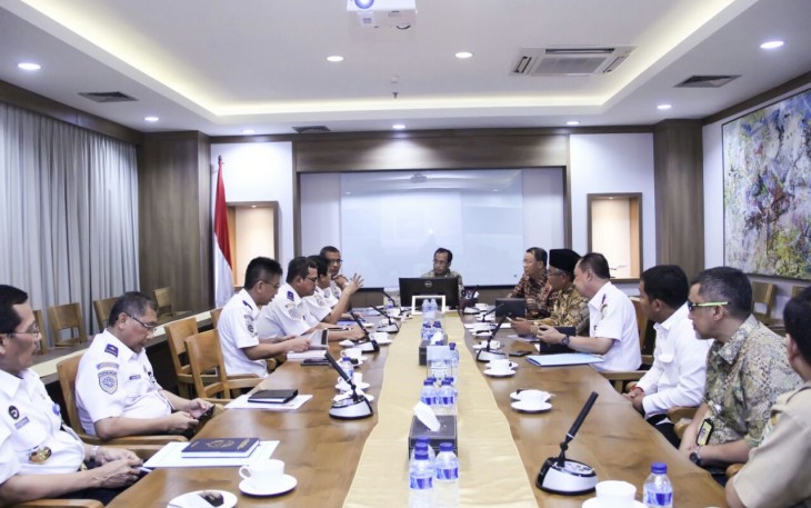 Plt Gubernur Bengkulu Mengunjungi Menteri Perhubungan Budi Karya Sumadi di kantor Kemenhub Jakarta Pusat 
