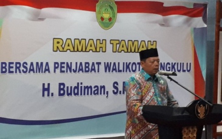 Pejabat Wali Kota Bengkulu Budiman Ismaun