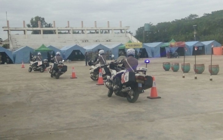 Saat jajaran kepolisian melakukan simulasi pengamanan