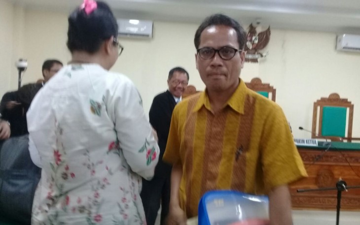 Parlin Purba usai menjalani sidang vonis