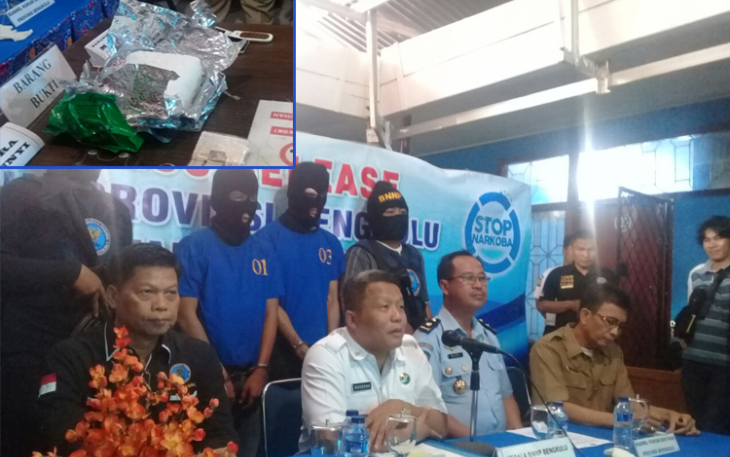 Kepala BNNP Bengkulu, Brigjen Pol Nugroho Aji Wijayanto, Selasa (13/02/2018) saat merilis tersangka dan barang bukti.