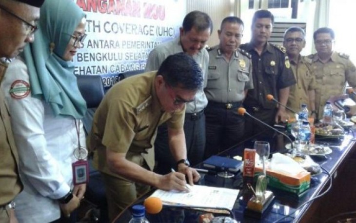 Bupati Bengkulu Selatan Dirwan Mahmud Teken MoU Dengan BPJS Wujudkan Universal Health Coverage