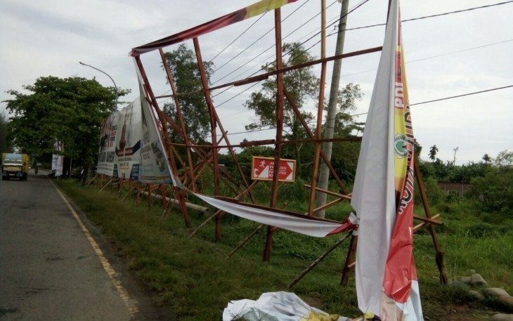 Kondisi APK yang terpampang di Jalan Samudra Kota Bengkulu