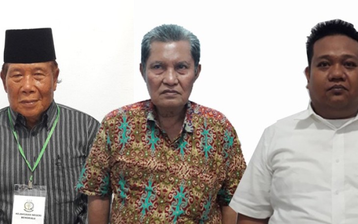 Tiga tersangka yang ditahan Kejari Bengkulu (foto : radarbengkuluonline.com)