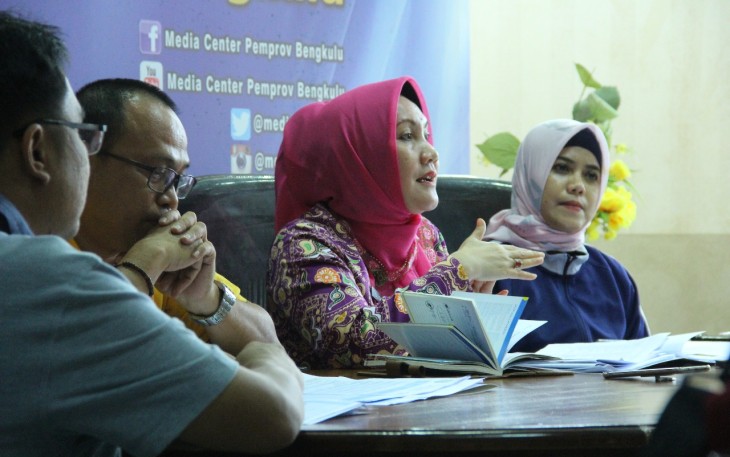 Asisten Perekonomian dan Pembangunan Setda Provinsi Bengkulu Yuliswani saat jumpa pers