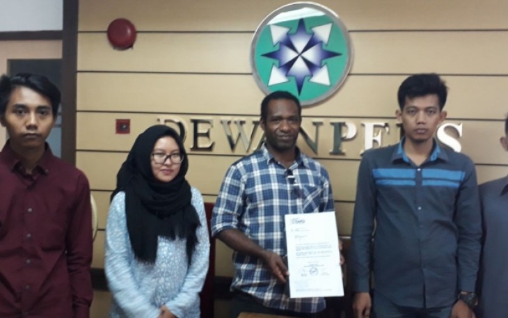 Penyerahan kembali berkas perusahaan media yang tergabung di SMSI