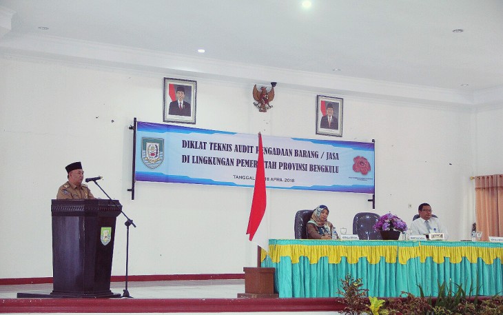 Sekretaris Daerah Provinsi Bengkulu Nopian Andusti membuka Diklat Teknis Audit Pengadaan Barang-Jasa di Aula Badan Pengembangan Sumber Daya Manusia Provinsi Bengkulu.
