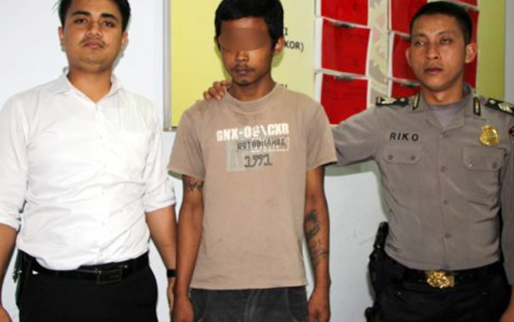 AD saat diamankan kepolisian setempat. Foto:Potretbengkulu.com