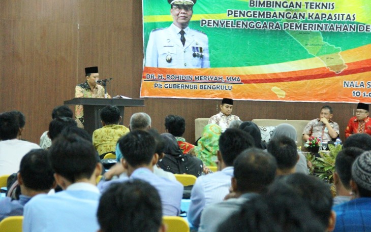 Asisten I Bidang Pemerintahan dan Kesra Setda Provinsi Bengkulu Hamka Sabri hadir dan meresmikan pembukaan Bimtek Pengembangan Kapasitas Penyelenggara Pemdes Provinsi Bengkulu 2018,