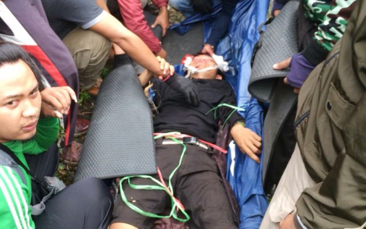 Kondisi Korban saat dievakuasi menggunakan tandu
