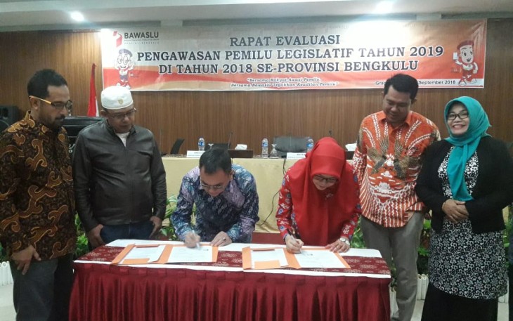 Bawaslu dan KIP Teken MoU