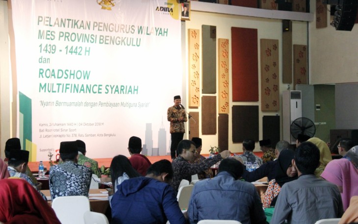 Plt Gubernur Bengkulu Rohidin Mersyah Memberikan Sambutan Pada Pelantikan Pengurus Masyarakat Ekonomi Syariah (MES) Wilayah Bengkulu Periode 1439 - 1442 H