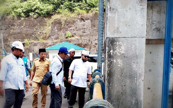 Walikota Bengkulu Helmi Hasan dan Wakil Walikota Bengkulu Dedy Wahyudi meninjau langsung Instalasi Pengolahan Air (IPA) di PDAM Kelurahan Surabaya pada Selasa (16/10/2018)