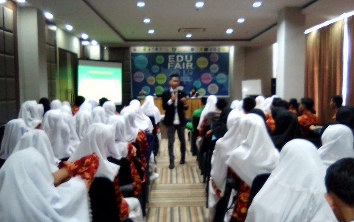 'Edu Fair' Kenalkan Siswa SMA tentang Dunia Kampus