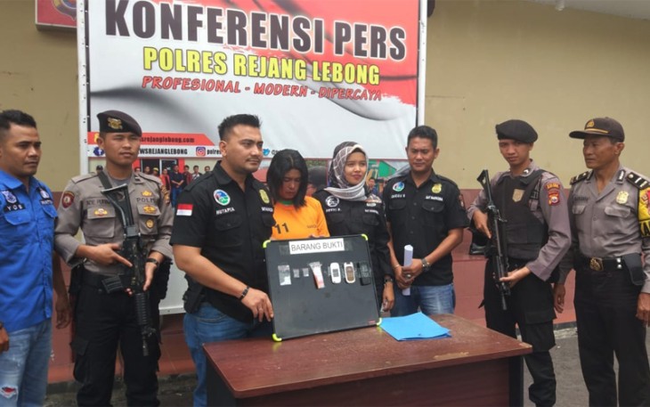 Polres RL saat gelar konferensi pers tersangka dan barang bukti