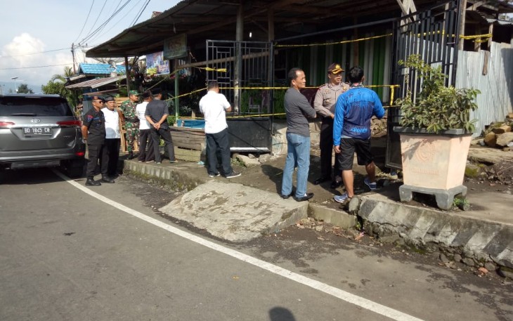 Kapolda Bengkulu saat memantau langsung TKP kasus pembunuhan di Curup