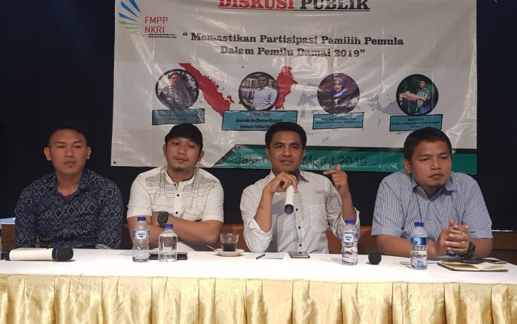 Diskusi Publik