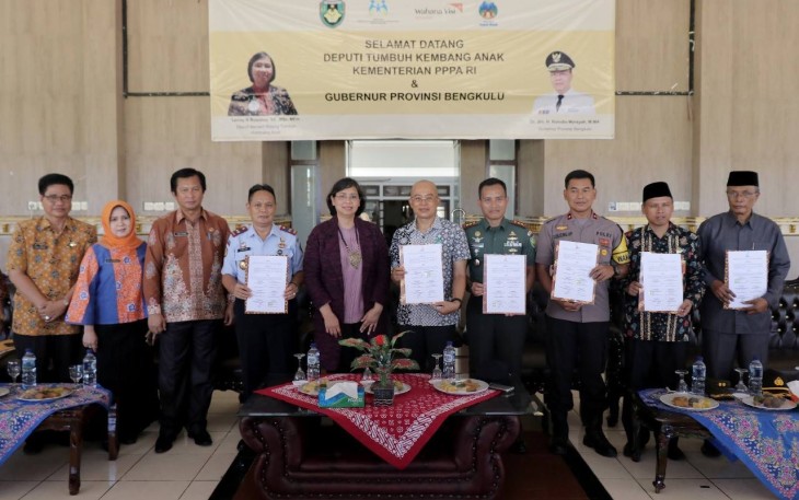 Plt Bupati Bengkulu Selatan Gusnan Mulyadi Foto Bersama 