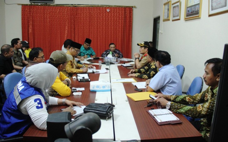 Sekretaris Daerah Provinisi Bengkulu Nopian Andusti Pimpin Rapat Teknis Perkembangan Status Bencana Banjir dan Longsor Provinsi Bengkulu
