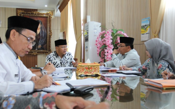 Gubernur Bengkulu Rohidin Mersyah Pimpin Rapat 