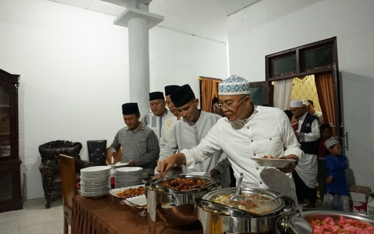 Tingkatkan Silahturahmi, Bupati Bengkulu Selatan Buka Bareng dengan Puluhan Komunitas 