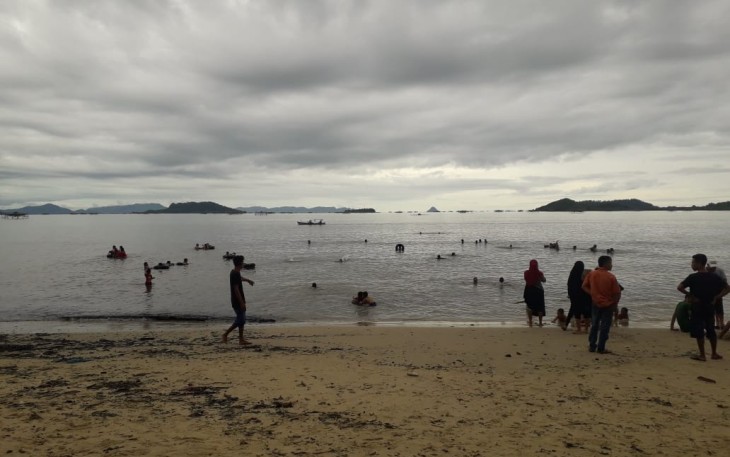 Daya Tarik Wisata Pantai Kuta Pasir Putih Tapanuli Tengah