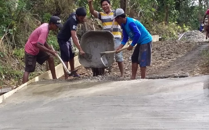 Proses Pengerjaan Jalan Rabat Beton 