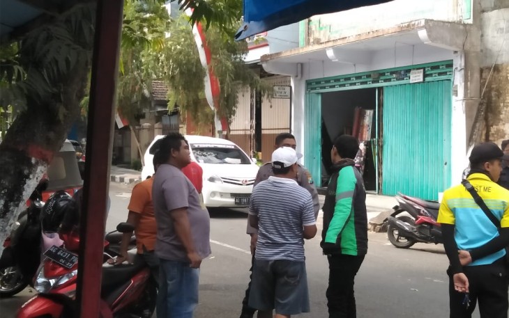 Pengemudi Grab Dan Pengemudi Angling Sedang Memberikan Klarifikasi Dihadapan Aparat Kepolisian  