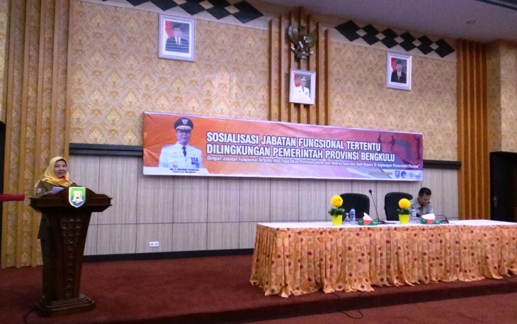 Kepala BKD Provinsi Bengkulu Diah Irianti Pada Pembukaan Sosialisasi Jabatan Fungsional Tertentu di Lingkungan Pemerintah Provinsi Bengkulu