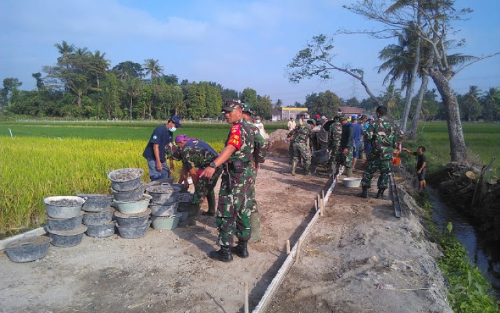 Pawas Kodim Klaten Selalu Cek Ke Lokasi TMMD Reg 105