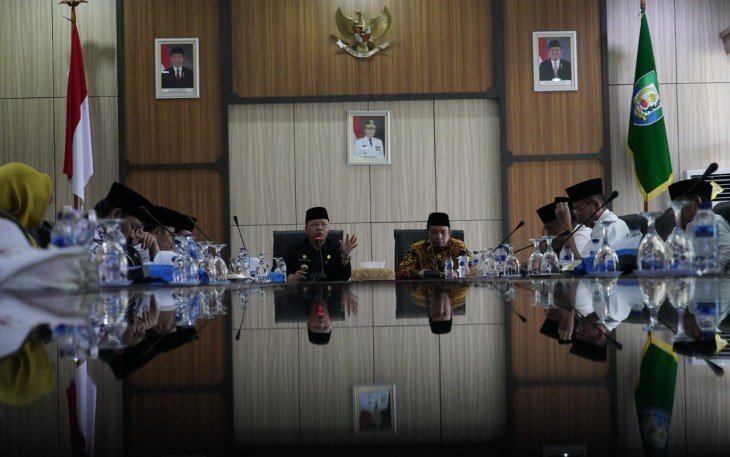 Gubernur Rohidin Gelar Mediasi Sengketa Lahan SDN 62 Kota Bengkulu