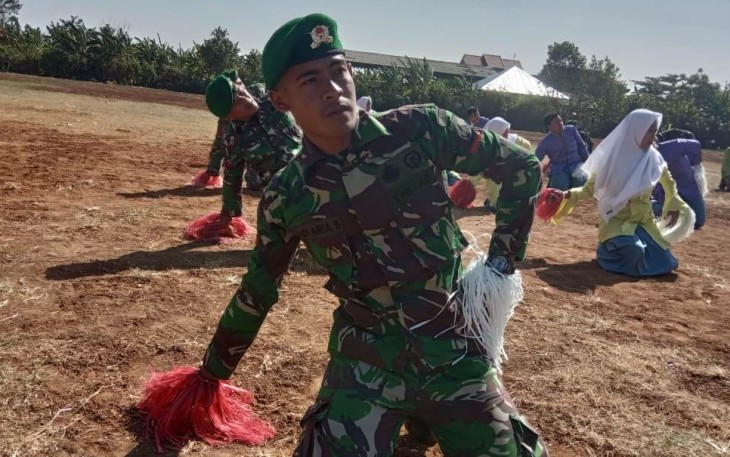 Akan Meriahkan Penutupan TMMD, Pelaku Tari Zipin Terus Berlatih
