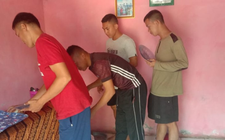 Kedekatan Satgas TMMD Kronjo dengan Masyarakat