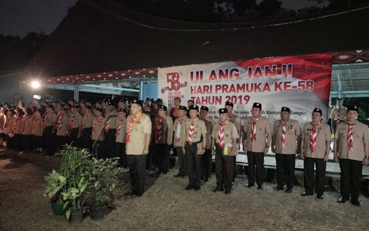 Rohidin Mersyah Terima Penghargaan Lencana Melati
