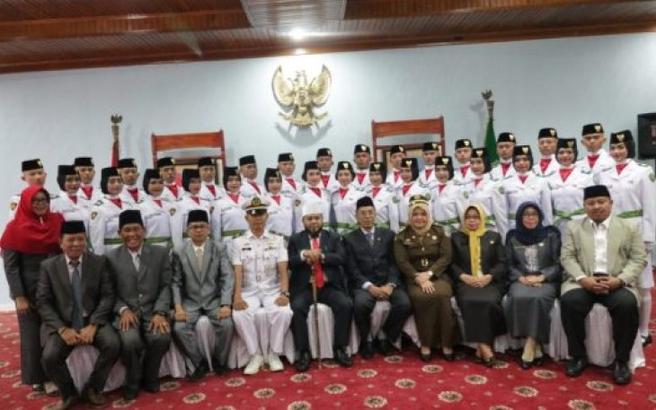 Wali Kota Bengkulu Helmi Hasan Foto Bersama 