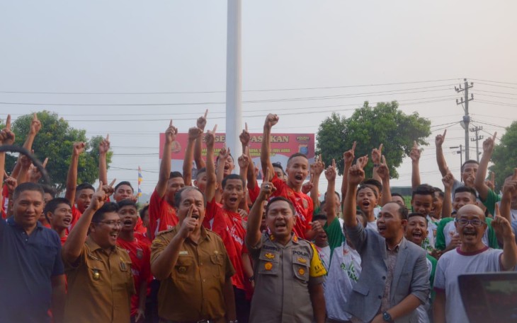 Kapolres dan Sekda Asahan Lepas Tim Sepak Bola U14 dan U16