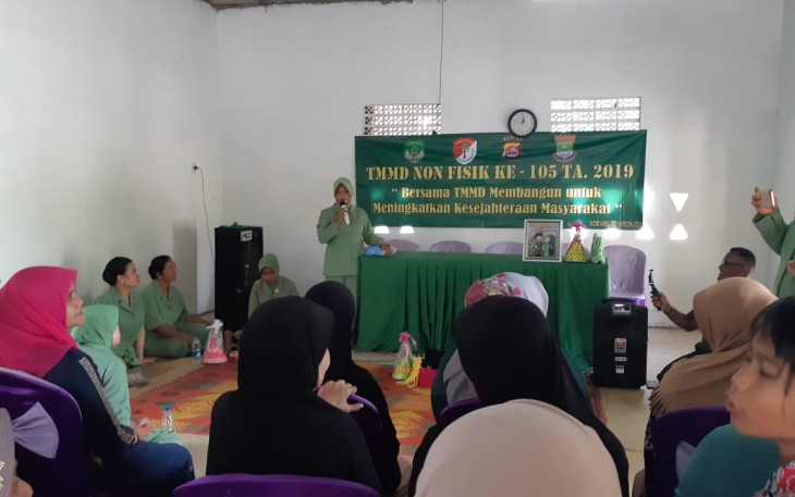 Anggota Persit KCK Kodim Tigaraksa Tularkan Keahlianya 