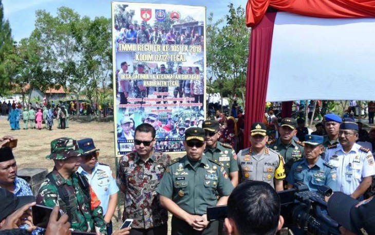 Kasdam IV Diponegoro  TNI Bersama Rakyat TNI Akan Menjadi Kuat