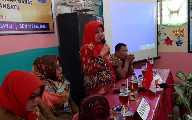 Narasumber Lembaga Penjamin Mutu Pendidikan Julidar Berikan Sosialisasi 